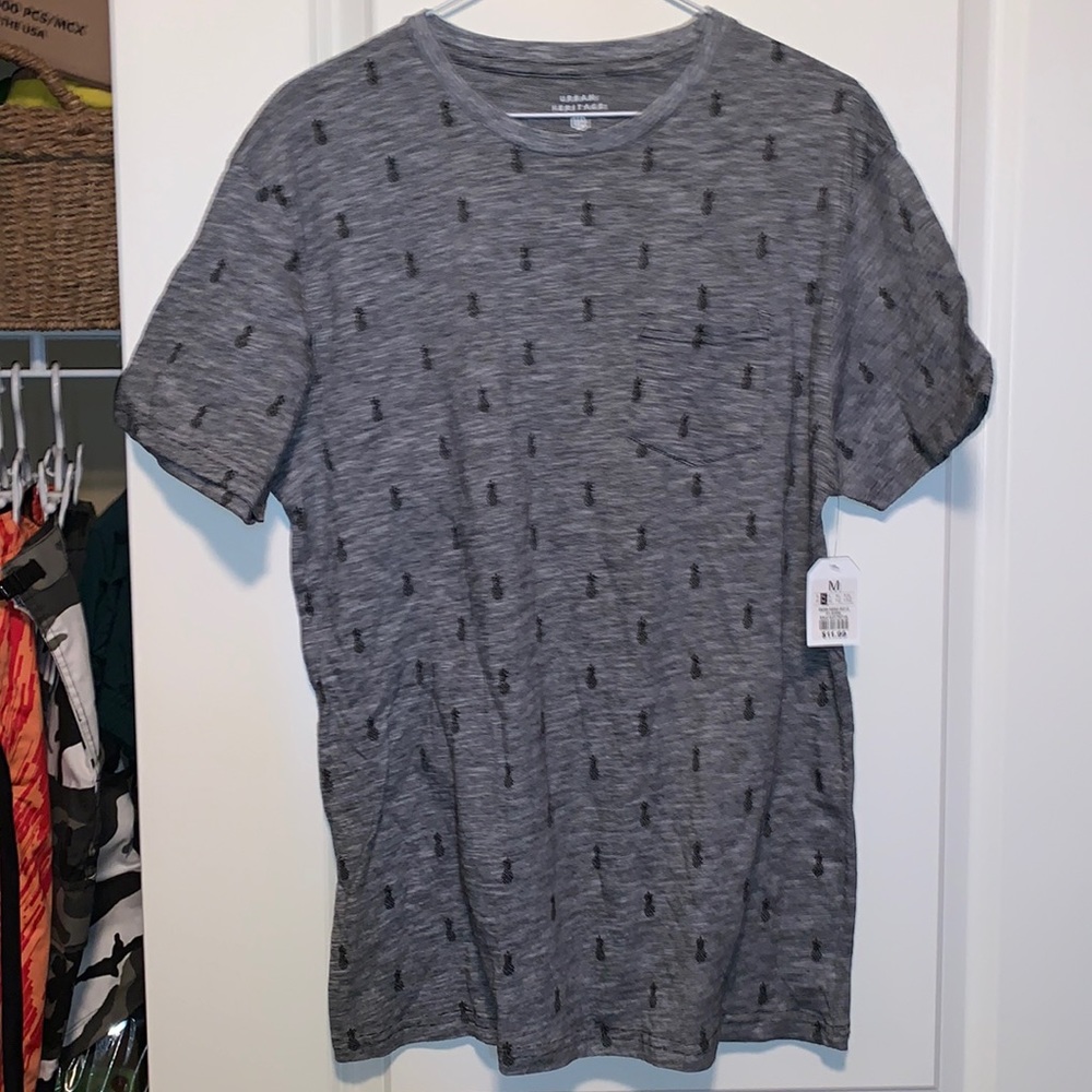 Urban Heritage Pineapple T Shirt NWT